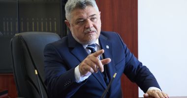 Stire din Politică-Administrație : Revoltă în teritoriu! Senatorul Ninel Peia cheamă primarii să răstoarne Guvernul Bolojan