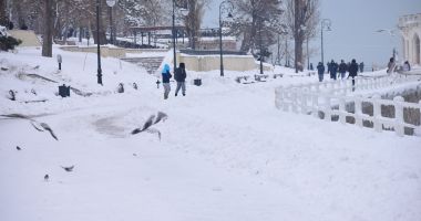 Stire din Social : Ninsori, viscol şi ger la Constanţa