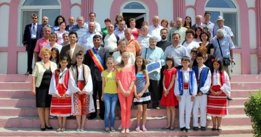 Fostul senator Gheorghe Dumitrașcu, cetățean de onoare al satului Nisipari - 4