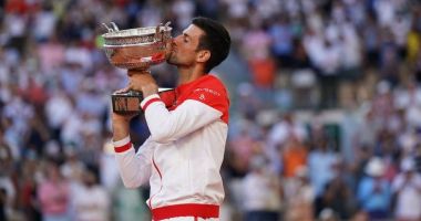 Stire din Sport : Tenis / Novak Djokovic, învingător în finala turneului de la Roland Garros