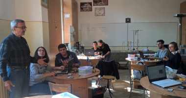 Stire din Cultură-Educație : Competiția viitorilor ingineri mecatroniști, în această seară, la Noaptea Cercetătorilor