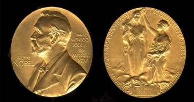 Stire din Social : Premiul Nobel pentru Medicină, câștigat de cercetătorii Beutler, Hoffman și Steinman