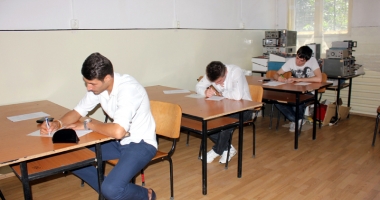 Stire din Cultură-Educație : Noi emoții pentru 4.554 de candidați