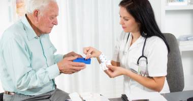 Stire din Social : Noi medicamente compensate, la dispoziția bolnavilor de cancer