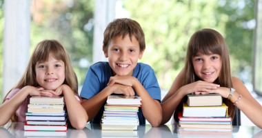 Stire din Cultură-Educație : Noi vești despre manualele școlare