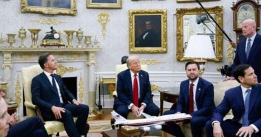 Stire din Actualitate : Donald Trump a dat Rusiei un termen de 50 de zile pentru a încheia războiul din Ucraina