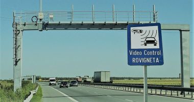 Stire din Economie : Noua rovinietă va elimina concurenţa dintre feroviar şi rutier