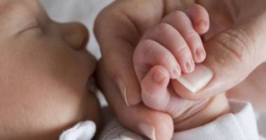Stire din Actualitate : Caz incredibil! Un bebeluș nu e nici băiat, nici fetiță