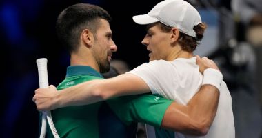Stire din Sport : Tenis: Novak Djokovic, deţinătorul trofeului, învins de Jannik Sinner în semifinale la Australian Open