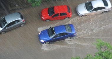 Stire din Eveniment : Urgie în România! Furtunile au făcut ravagii