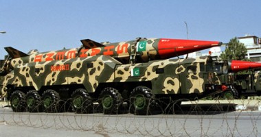 Stire din Actualitate : Arabia Saudită vrea să cumpere arme nucleare din Pakistan
