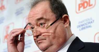 Stire din Politică-Administrație : "Nu cred că se va rupe USL, câinii nu pleacă de la măcelărie"