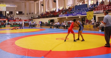 Stire din Sport : "Nu există o strategie coerentă  de dezvoltare a luptelor românești!"