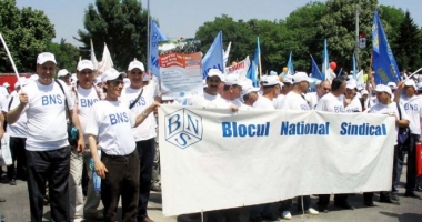 "NU Experimentelor Sociale pe Români!" - campanie împotriva Guvernului Tudose