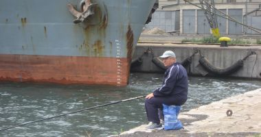 Stire din Economie : Nu mai avem nici peștele, dar nici școlile de pescari de altădată!