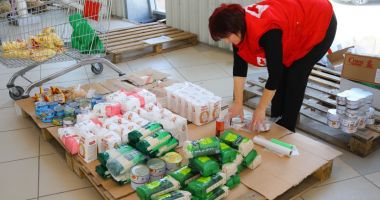Stire din Social : Nu mai donaţi haine la Pavilionul Expoziţional. Este nevoie de alimente, detergent şi produse de igienă!