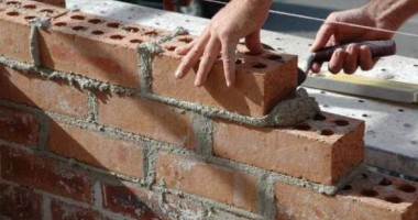 Stire din Economie : Scădere dramatică a numărului de autorizații de construire