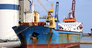 Stire din Economie : Numărul navelor reținute în porturile românești s-a redus dramatic