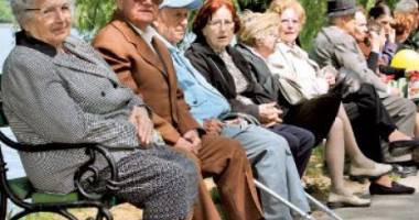 Stire din Economie : Numărul pensionarilor a scăzut cu 25.000