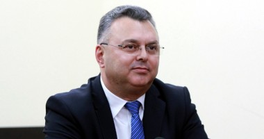Stire din Politică-Administrație : Gheorghe Dragomir: "Numirea lui Tucan ca vicepreședinte în partidul lui Tăriceanu demonstrează lipsa de valori"