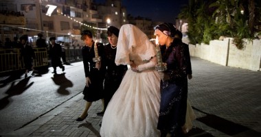 Nunta la care cei 25.000 de invitați nu au putut vedea fața miresei / Galerie foto - 2