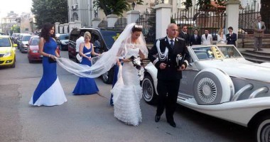Galerie FOTO. NUNTA ANULUI LA CONSTANȚA / Managerul Iaki Mamaia și șeful Crimei Organizate s-au căsătorit în stil rock-baroc - 2