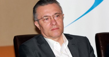 Stire din Politică-Administrație : "Nu se poate realiza o unitate cu grupuri, partide cu situație politică incertă"