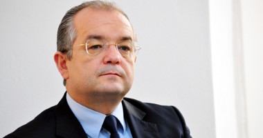 Stire din Politică-Administrație : "Nu susțin pierderea identității PDL"
