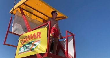 Stire din Social : Nu vă aventurați în valuri! Salvamarii, prezenți pe plajă de la 8.30 la 19.30