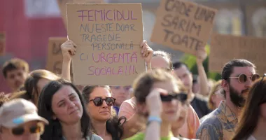 Stire din Actualitate : Reglementarea femicidului, un pas decisiv: protecția femeilor în România intră într-o nouă etapă