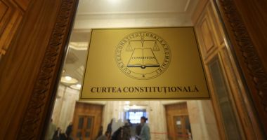 Stire din Politică-Administrație : Nicușor Dan a atacat la CCR Legea anti-fascism adoptată în Parlament