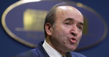 Stire din Actualitate : Ce spune un fost judecător CCR despre data alegerilor prezidențiale: „Vor fi surprize!”