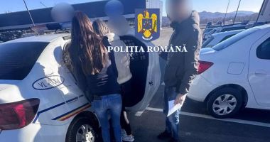 Stire din Eveniment : O șoferiță de 18 ani beată a lovit cu mașina un bărbat și apoi a fugit de la locul accidentului