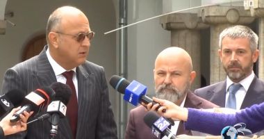 Stire din Economie : Oamenii de afaceri au mers la Nicușor Dan și i-au spus să nu crească taxele