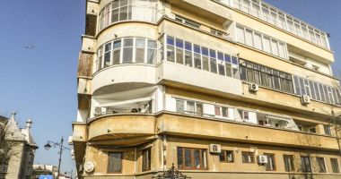 Stire din Cultură-Educație : "Oamenii de poveste" la malul mării cu Armenag Manisalian