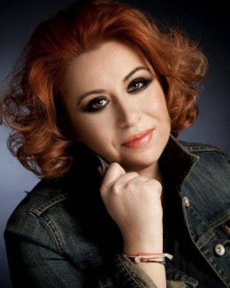 Stire din Monden : Oana Roman, plină de pofte