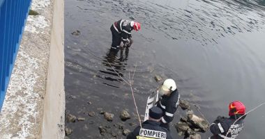 O angajată a Primăriei Medgidia s-a sinucis din cauza problemelor de sănătate