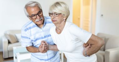 Stire din Sănătate : Fracturile cauzate de osteoporoză vă pot pune viața în pericol