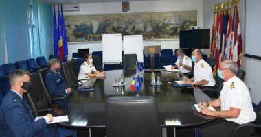 Stire din Eveniment : Oaspeți de seamă, în vizită la șeful Statului Major al Forțelor Navale