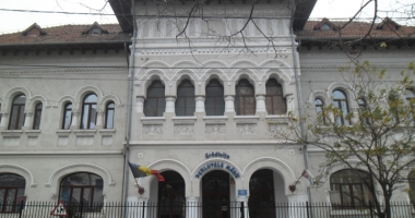 Stire din Cultură-Educație : Oaspeți de seamă la Grădinița "Perluțele mării". Unitatea face parte dintr-un proiect Erasmus+