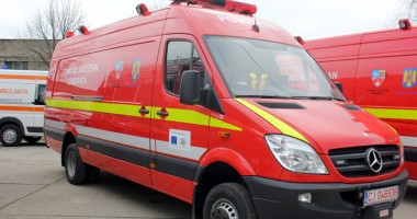 Stire din Sănătate : O autoutilitară SMURD, pregătită să intervină  la Constanța