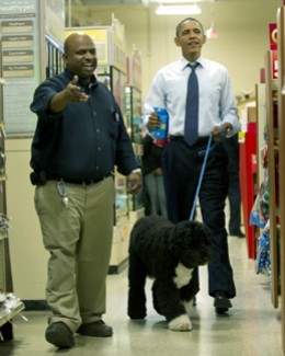 Stire din Actualitate : Obama a fost la cumpărături de Crăciun
