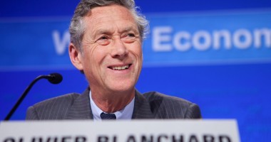 Stire din Actualitate : FMI: Economia mondială va avea nevoie de cel puțin 10 ani pentru a ieși din criza începută în 2008