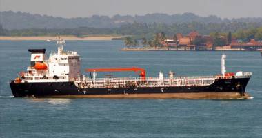 Stire din Economie : Un tanc petrolier a fost jefuit de pirați,  în Strâmtoarea Malacca
