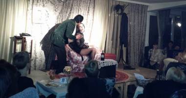 Stire din Cultură-Educație : O comedie destinată adulților,  la Harlequin