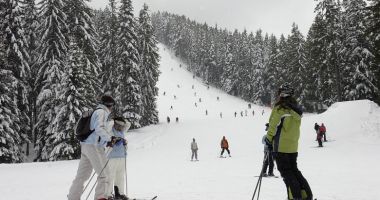 Stire din Actualitate : Se apropie sezonul turistic de iarnă. Recomandările Salvamont la deschiderea pârtiilor de schi