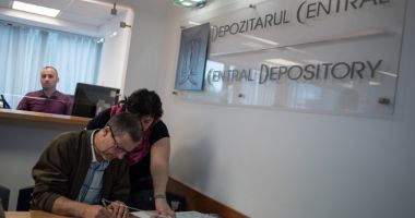Stire din Economie : Investitorii pot obține gratuit sumarul pozițiilor din cont, anunță Depozitarul Central. Care e perioada