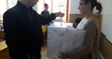 O elevă de la Mihail Kogălniceanu, votată în Consiliul de Administrație al liceului - 2