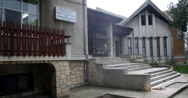 Oieria Palas înghite, cu noduri, trei stațiuni de cercetare / Foto - 2