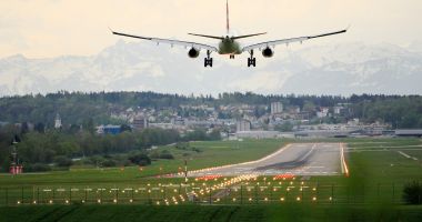 Stire din Social : Oferte reduse la avion şi pentru vacanţele turistice